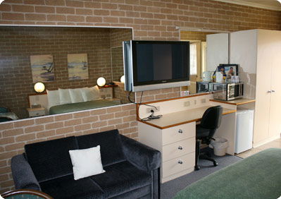 Grand Manor Motor Inn - Australian Destinations 3