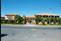 Grand Manor Motor Inn - Australian Destinations 0