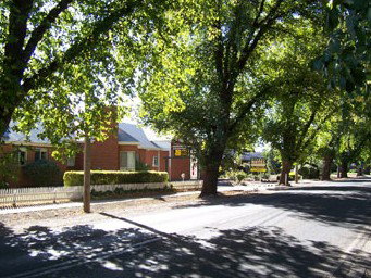 Bacchus Marsh Avenue - Australian Destinations 1