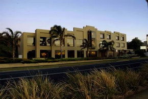 Brighton Savoy - Australian Destinations 4