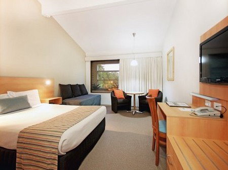 Quality Hotel Airport International - Australian Destinations 2