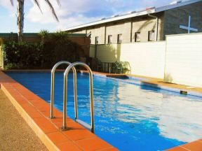 Pelican At Lakes Motel - Australian Destinations 2