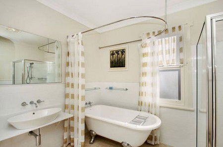 Robin Hill - Australian Destinations 5