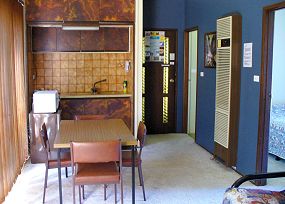 Arch Motel - Australian Destinations 1