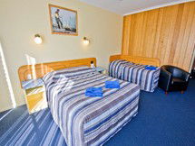 Torquay Tropicana Motel - Australian Destinations 1