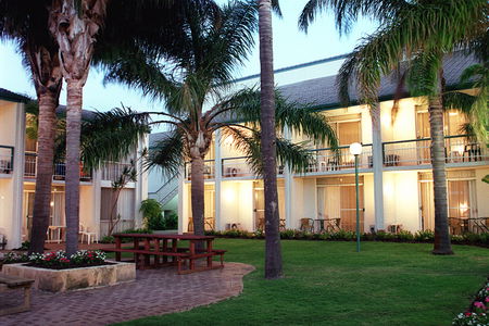 Mandurah Gates Resort - Australian Destinations 0