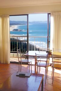 Beachfront Towers - Australian Destinations 2