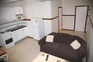 Across Country Motor Inn - Australian Destinations 3