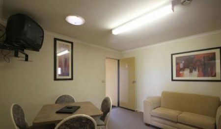 Araluen Motor Lodge - Australian Destinations 3