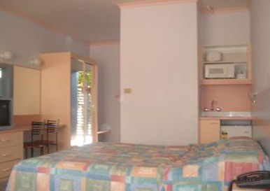 Golden Sands Motor Inn - Australian Destinations 3