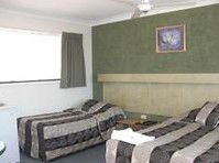 Hanging Rock Family Motel - Australian Destinations 1