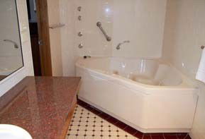 Queensgate Motel - Australian Destinations 1