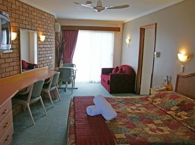 Sapphire Waters Motor Inn - Australian Destinations 4