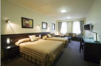 Hyde Park Inn - Australian Destinations 0
