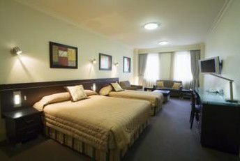 Hyde Park Inn - Australian Destinations 3