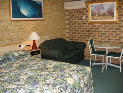 A Settlers Motor Inn - Australian Destinations 3