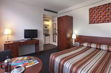 Macleay Serviced Apartment Hotel - Australian Destinations 1