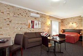 Highlander Motor Inn And Apartments - Australian Destinations 4