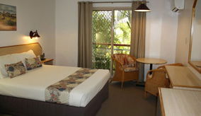 Colonial Village Motel - Australian Destinations 0