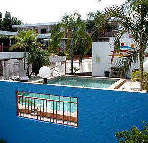 Caloundra Suncourt Motel - Australian Destinations 0