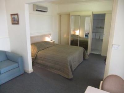 Country Comfort Cowra Countryman Motor Inn - Australian Destinations 1
