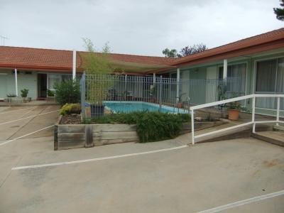 Country Comfort Cowra Countryman Motor Inn - Australian Destinations 3
