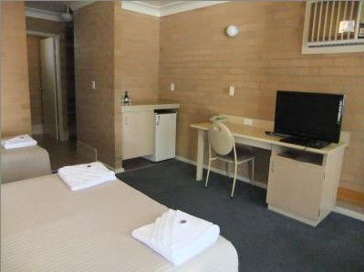 Country Comfort Cowra Countryman Motor Inn - Australian Destinations 4