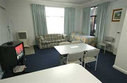 Orange Motor Lodge - Australian Destinations 4