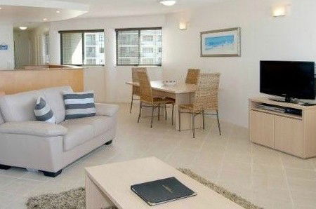 Malibu Mooloolaba - Australian Destinations 2