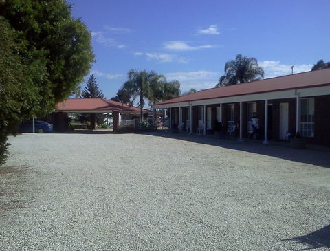 Golden Chain Border Gateway Motel - Australian Destinations 2