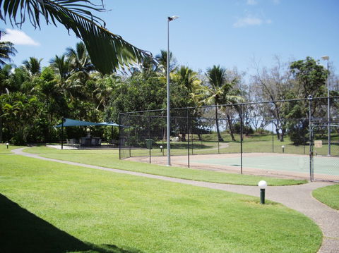 The Shores Holiday Apartments - Australian Destinations 1