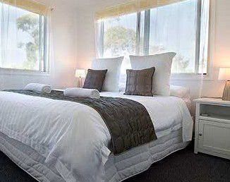 Mornington Motel - Australian Destinations 0