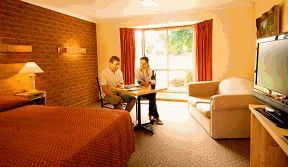 Goldsmith Motel/ Bed And Breakfast - Australian Destinations 1