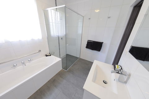 Greenvale Holiday Units - Australian Destinations 3