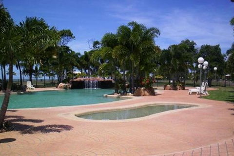 BIG4 Rollingstone Beach Caravan Resort - Australian Destinations 4