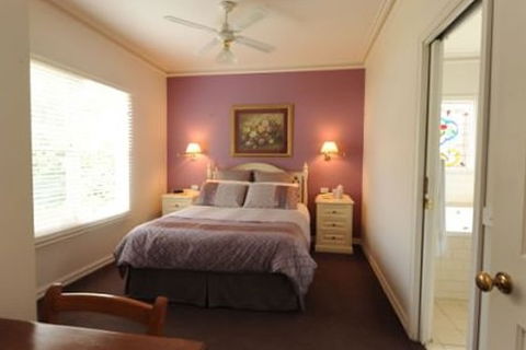 Bendigo Cottages - Australian Destinations 3