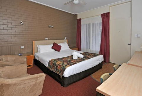 The Elm Motel - Australian Destinations 5