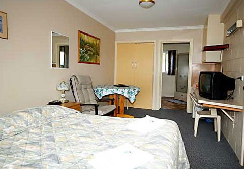 Turnin Motel - Australian Destinations 1