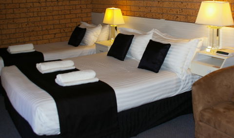 Golden Harvest Motor Inn - Australian Destinations 0