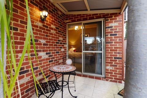 Durham Lodge - Australian Destinations 4