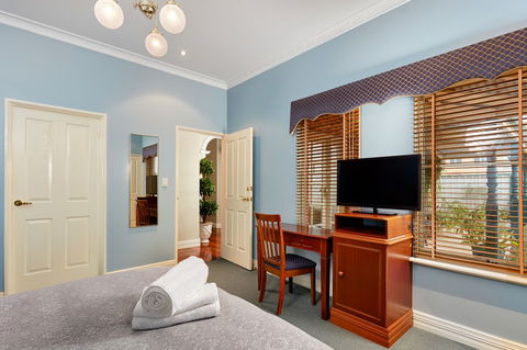 Durham Lodge - Australian Destinations 5