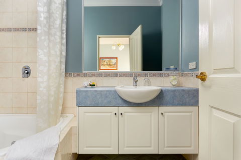 Durham Lodge - Australian Destinations 7