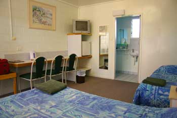 Cooroy Motel & Caravan Park - Australian Destinations 1