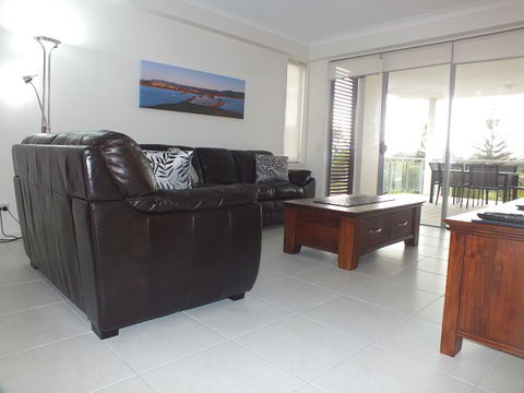 Pacific Marina Apartments - Australian Destinations 5