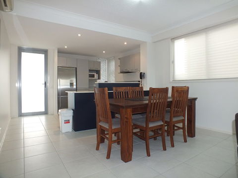 Pacific Marina Apartments - Australian Destinations 10