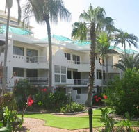 Camargue Beachfront Apartments - Australian Destinations