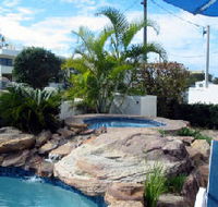 Estoril On Moffat Holiday Apartments - Australian Destinations