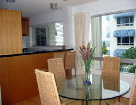 Estoril On Moffat Holiday Apartments - Australian Destinations 3