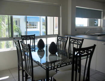 Estoril On Moffat Holiday Apartments - Australian Destinations 9