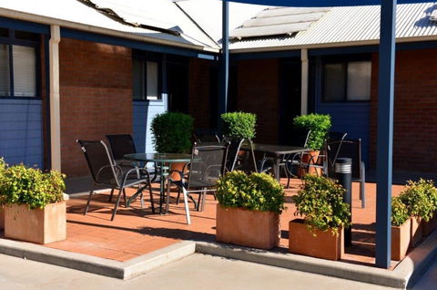 Albert Motel - Australian Destinations 1